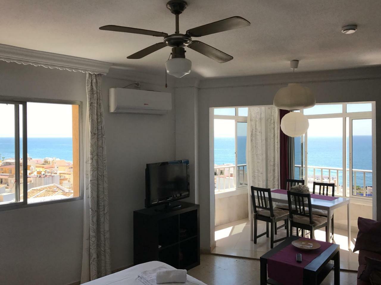 Palm Beach 7th - La Carihuela Torremolinos Ngoại thất bức ảnh